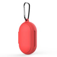 Szilikon tok Samsung Galaxy Buds és Buds Plus készülékhez karabinerrel - Piros